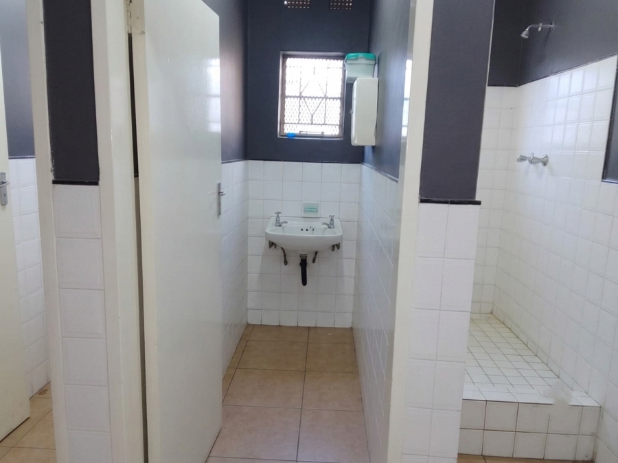 To Let Commercial Property for Rent in Zinniaville North West